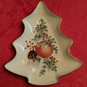 🎄RARE FIND! Lenox Williamsburg Holiday Dish